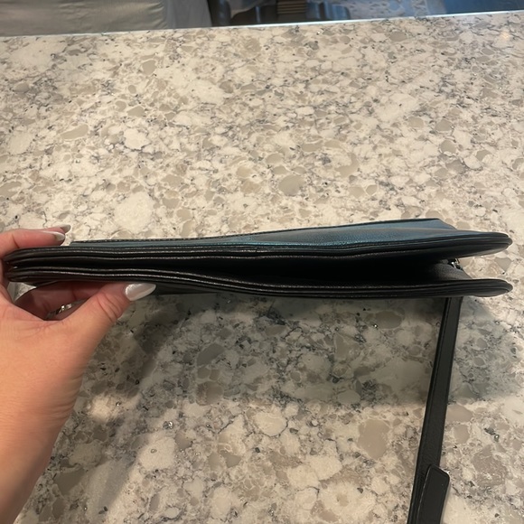 TORY BURCH BOMBE REVA CLUTCH IN BLACK! - Picture 8 of 11